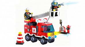 Конструктор - Пожарная машина с фигурками, 130 деталей, собран (Enlighten Brick, BRICK903 (С))